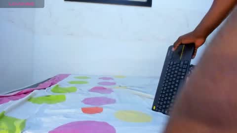 Snapshot of eduward_carter chatting on 06-06-26, 01:00 edward online show from 06-06-26, 01:00