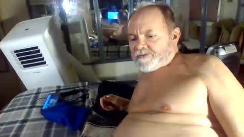 Snapshot of edwalters chatting on 02-13-25, 09:51 Eddie online show from 02-13-25, 09:51