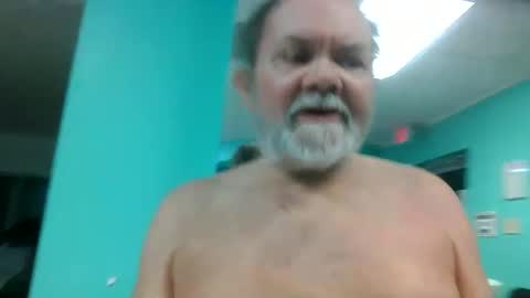 Snapshot of edwalters chatting on 02-22-25, 07:34 Eddie online show from 02-22-25, 07:34