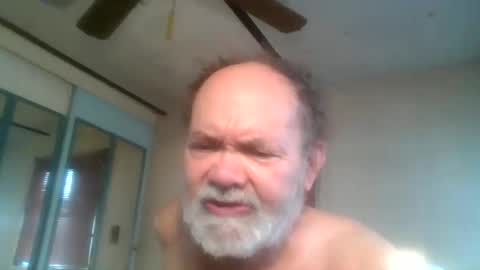 Snapshot of edwalters chatting on 03-10-25, 09:18 Eddie online show from 03-10-25, 09:18