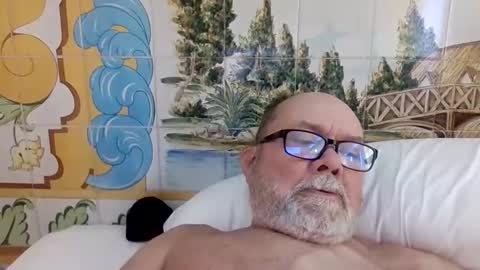 Eddie online show from 05-10-26, 08:08