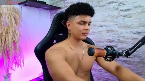 EDWARD CLARCK online show from 01-16-25, 03:45