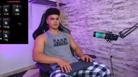 EDWARD CLARCK online show from 10-07-25, 01:58