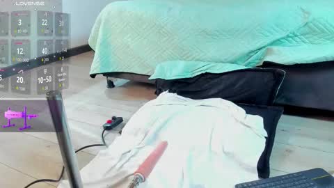 Eduardo online show from 10-30-25, 04:47