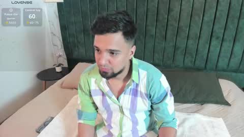 Snapshot of edward_maxx chatting on 03-17-26, 03:44 Eduardo online show from 03-17-26, 03:44