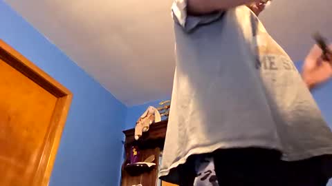 Snapshot of edwardaims_2please chatting on 11-16-25, 05:51 edwardaims_2please online show from 11-16-25, 05:51