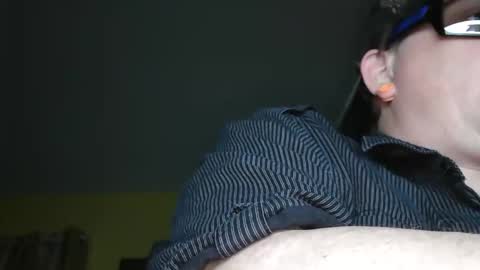 Snapshot of edwardaims_2please chatting on 12-03-25, 02:52 edwardaims_2please online show from 12-03-25, 02:52