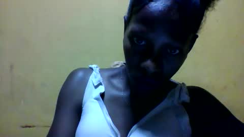 edwige770943 online show from 04-20-26, 06:27