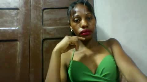 edwige770943 online show from 05-07-26, 04:18