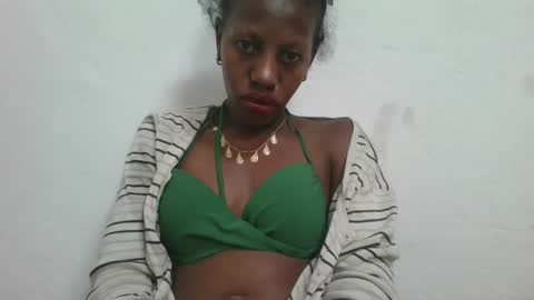edwige770943 online show from 06-07-26, 01:21