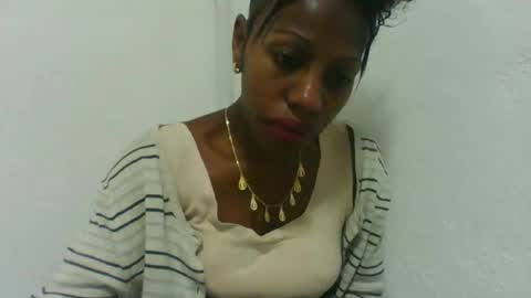 edwige770943 online show from 06-09-26, 04:02