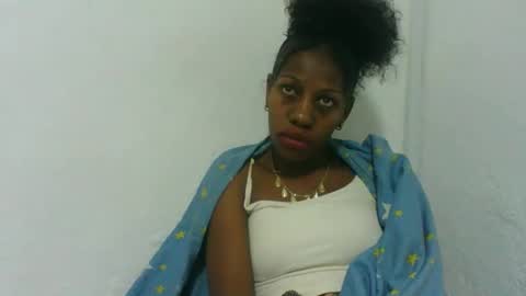edwige770943 online show from 06-10-26, 04:56
