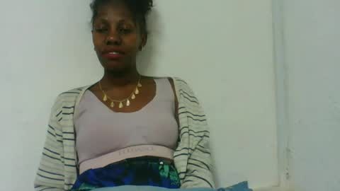 edwige770943 online show from 06-12-26, 06:51