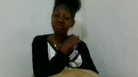 edwige770943 online show from 06-30-26, 05:19
