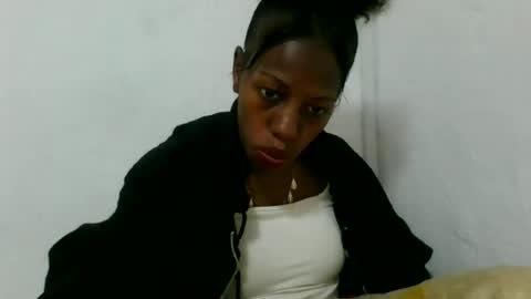 edwige770943 online show from 07-02-26, 06:08