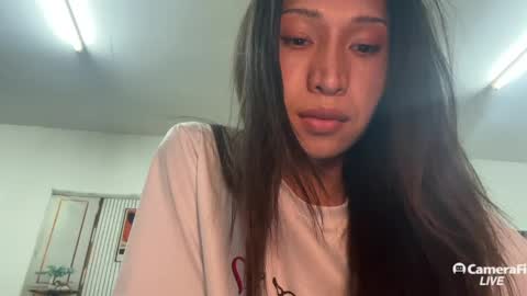 Snapshot of edza25377 chatting on 05-14-26, 12:01 edza25377 online show from 05-14-26, 12:01