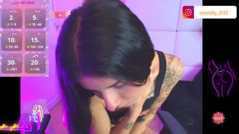 Snapshot of eemily_1 chatting on 02-10-25, 02:16 eemily_1 online show from 02-10-25, 02:16