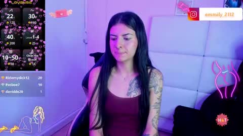 Snapshot of eemily_1 chatting on 02-25-25, 05:25 eemily_1 online show from 02-25-25, 05:25