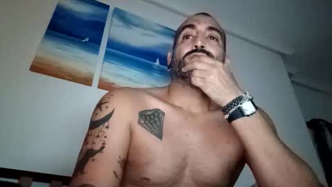 Snapshot of eemmee708927 chatting on 11-25-25, 01:49 eemmee708927 online show from 11-25-25, 01:49