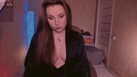 Snapshot of eesmaaarr chatting on 10-20-25, 10:10 eesmaaarr online show from 10-20-25, 10:10