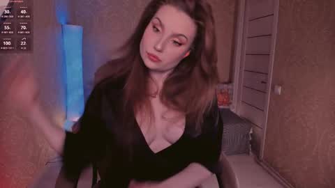 Snapshot of eesmaaarr chatting on 10-23-25, 11:24 eesmaaarr online show from 10-23-25, 11:24