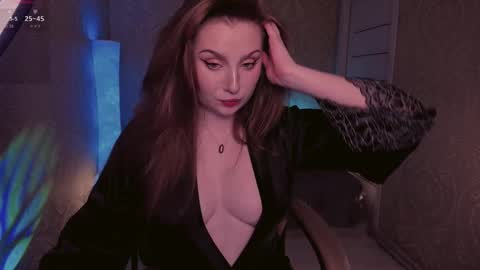 Snapshot of eesmaaarr chatting on 11-13-25, 11:25 eesmaaarr online show from 11-13-25, 11:25