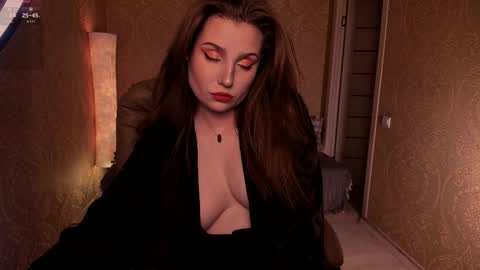 Snapshot of eesmaaarr chatting on 02-16-26, 11:23 eesmaaarr online show from 02-16-26, 11:23