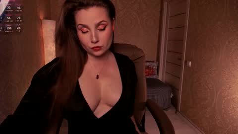 Snapshot of eesmaaarr chatting on 02-17-26, 11:44 eesmaaarr online show from 02-17-26, 11:44