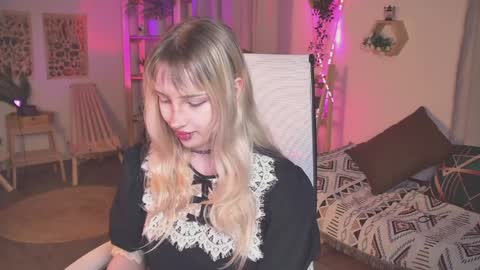 Snapshot of eevamarie chatting on 04-01-26, 05:10 EVA NON NUDE online show from 04-01-26, 05:10
