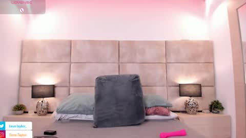 Eevee online show from 05-05-26, 02:52