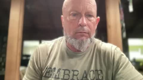 Snapshot of eevilempire chatting on 05-15-26, 05:20 Harley Biker online show from 05-15-26, 05:20