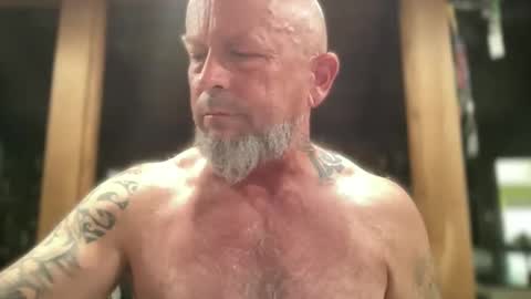 Snapshot of eevilempire chatting on 05-17-26, 01:18 Harley Biker online show from 05-17-26, 01:18