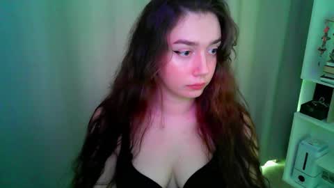 effie_balconii online show from 09-15-25, 10:59
