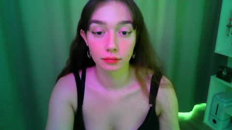 Snapshot of effie_balconii chatting on 04-27-26, 12:14 effie_balconii online show from 04-27-26, 12:14
