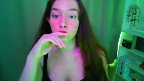 Snapshot of effie_balconii chatting on 05-10-26, 03:17 effie_balconii online show from 05-10-26, 03:17