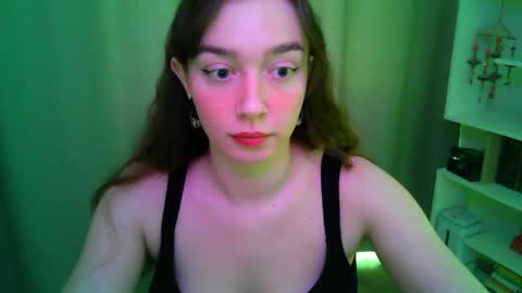 Snapshot of effie_balconii chatting on 05-11-26, 11:05 effie_balconii online show from 05-11-26, 11:05