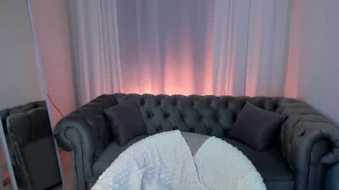 Snapshot of effiemur chatting on 06-11-26, 12:32 Effie Mur online show from 06-11-26, 12:32