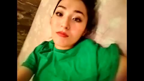 Snapshot of effy007 chatting on 12-16-24, 05:43 Effy online show from 12-16-24, 05:43