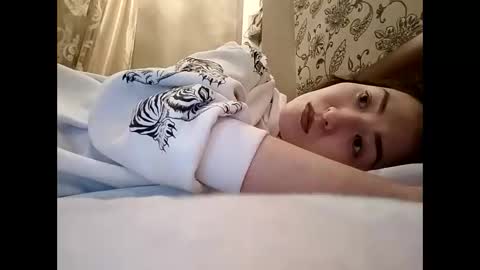 Snapshot of effy007 chatting on 12-17-24, 02:00 Effy online show from 12-17-24, 02:00