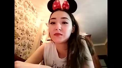 Snapshot of effy007 chatting on 10-29-25, 01:35 Effy online show from 10-29-25, 01:35