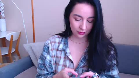 Snapshot of effy_m chatting on 12-17-24, 09:50 Effy online show from 12-17-24, 09:50
