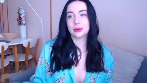 Snapshot of effy_m chatting on 12-23-24, 09:59 Effy online show from 12-23-24, 09:59