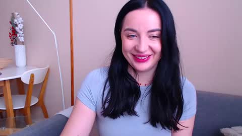Snapshot of effy_m chatting on 12-24-24, 09:39 Effy online show from 12-24-24, 09:39