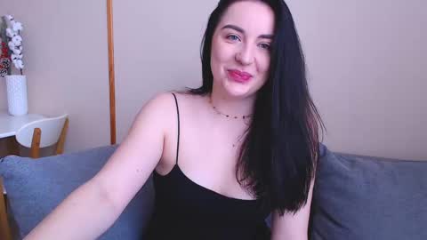 Snapshot of effy_m chatting on 01-10-25, 09:44 Effy online show from 01-10-25, 09:44