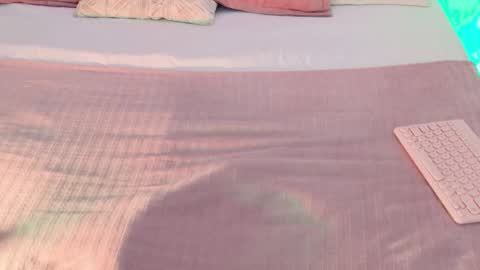 Snapshot of effyevans2 chatting on 10-26-25, 04:07 - new video where i CUM in BIO online show from 10-26-25, 04:07