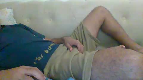 Snapshot of egyman2022 chatting on 12-15-25, 08:46 Im momo 35 Egyptian at Dubai online show from 12-15-25, 08:46