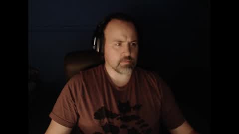 Snapshot of ehmac84 chatting on 11-15-25, 05:42 Eh Mac online show from 11-15-25, 05:42