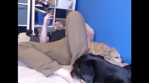 Snapshot of ehmac84 chatting on 12-21-25, 08:38 Eh Mac online show from 12-21-25, 08:38