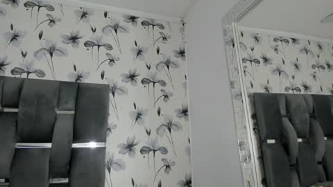 Snapshot of ehotloveaxxx chatting on 12-24-24, 12:11 Valery online show from 12-24-24, 12:11