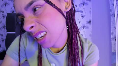 Snapshot of ehotloveaxxx chatting on 12-31-24, 05:22 Valery online show from 12-31-24, 05:22